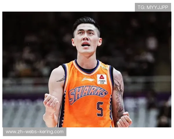 广厦队为刘铮庆生，团队温馨氛围助力赛季征程